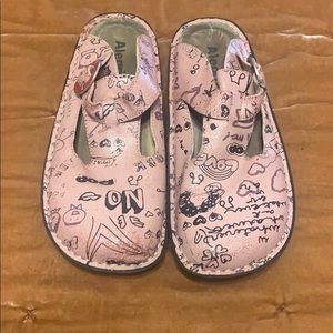 Pink Valentine’s Day printed Algeria